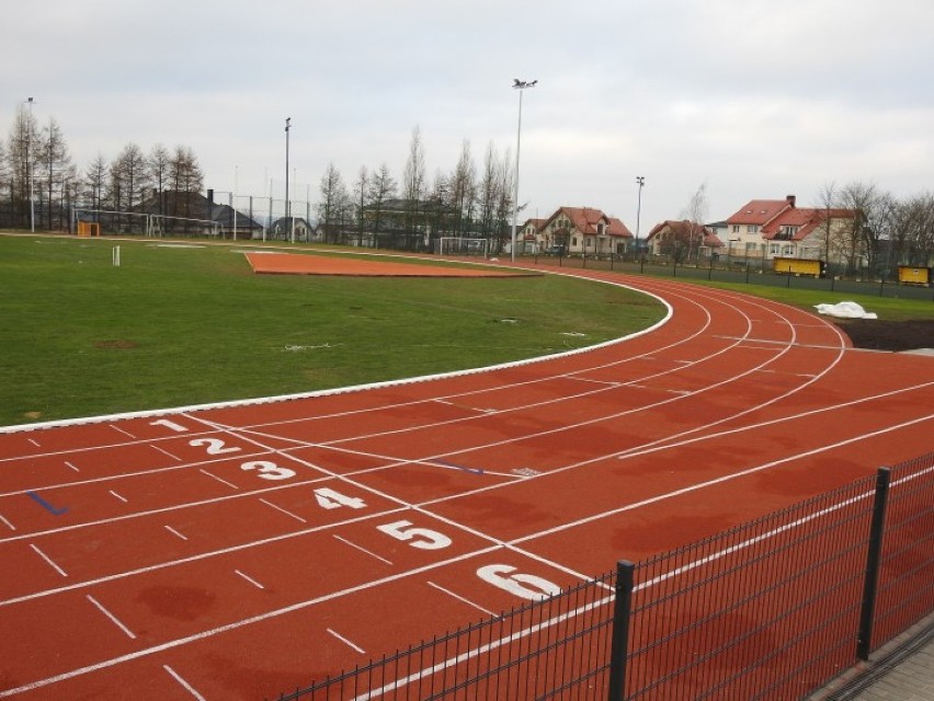 Stadion lekkoatletyczny w Sierakowicach może zostać oddany do użytku