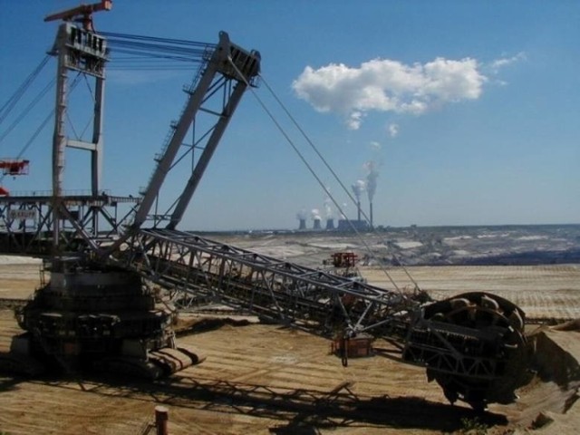 W kopalni, elektrowni i spółkach pracę w związku z transformacją energetyczną stracić może ponad 13 tys. ludzi.