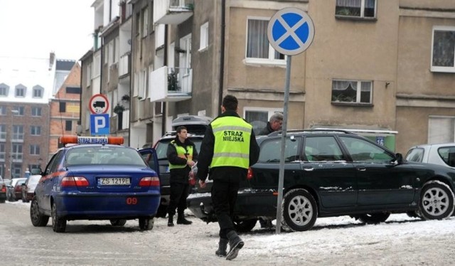 8 marca

ul. Bandurskiego 
ul. Rapackiego
ul. Warcisława
ul. Wiosny Ludów
ul. Arkońska
ul. Królowej Jadwigi
ul. Krzywoustego
ul. Śmiałego