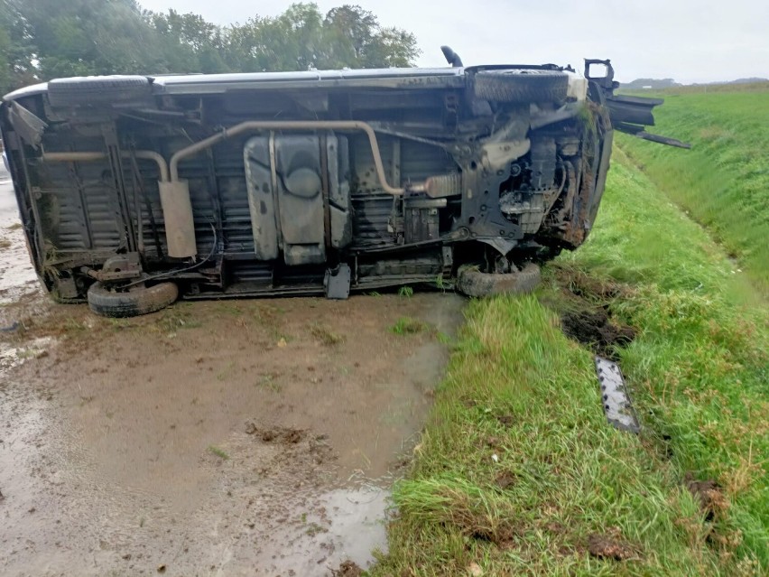 Wypadek na autostradzie A4 pod Wrocławiem (18.09.2022). Bus...