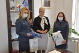 Zakład Karny w Krzywańcu pomaga kolejnym szpitalom i hospicjom. Dzięki szyciu więźniarek przekazano już około 20 tysięcy środków ochrony