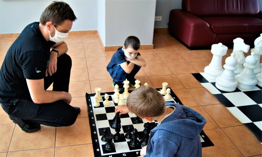 Wakacje 2020 Radomsko: szachy i roboty w Muzeum Regionalnym po raz kolejny [ZDJĘCIA]