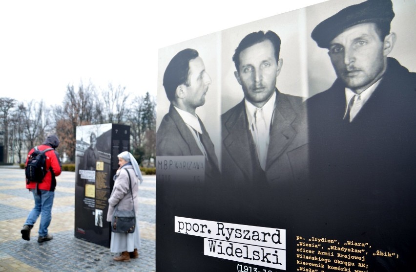 Na placu Litewskim można oglądać wystawę poświęconą...