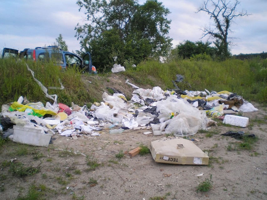 Interwencja strażników poskutkowała. Śmieci na Kokoszkach...