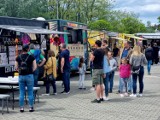 Przemyślanie niedzielę spędzają przy food truckach. Zobaczcie zdjęcia!