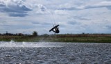 Kitesurfing Jutrosin: Zbiornik retencyjny mekką sportowców [ZDJĘCIA]