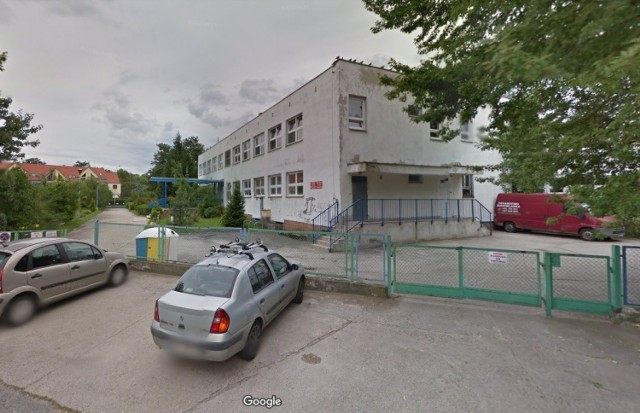 Do przedszkola Wesołe Nutki we Wrocławiu informacja o bombie przyszła po godz. 7