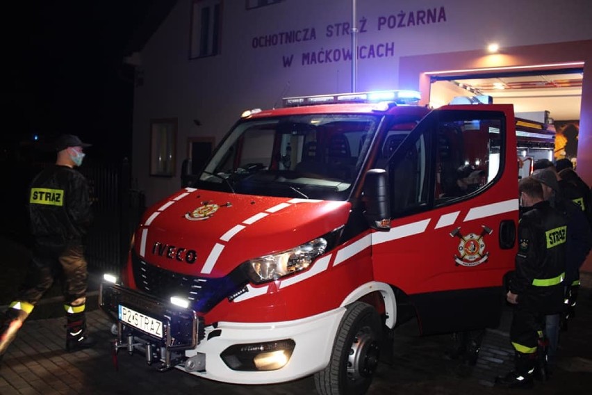 Nowy samochód dla Ochotniczej Straży Pożarnej w Maćkowicach w powiecie przemyskim [ZDJĘCIA]