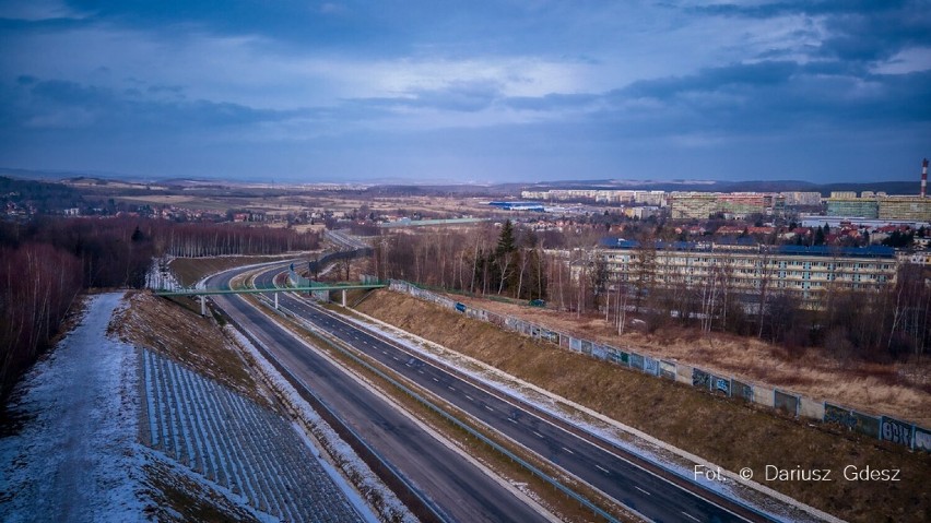 Wałbrzych: Piaskowa Góra i wzgórze Gedymina widziane z drona (ZDJĘCIA)