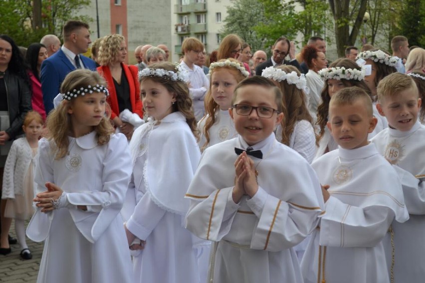 Piła. Pierwsza Komunia Święta w parafii pw. Świętej Rodziny w Pile. Zobacz zdjęcia!