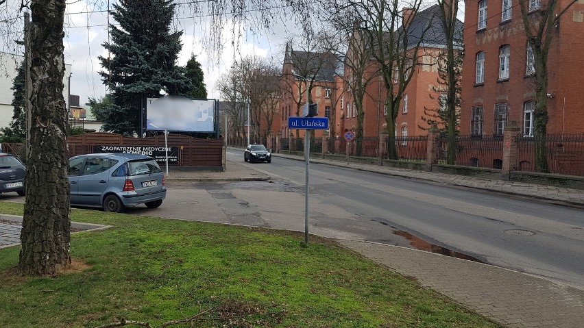 Leszno. Śruby na asfalcie przy Racławickiej. Zguba, czy celowe działanie?