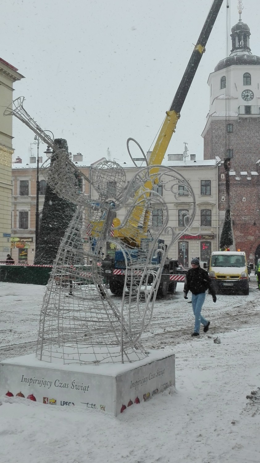 Z Lublina znikają świąteczne dekoracje