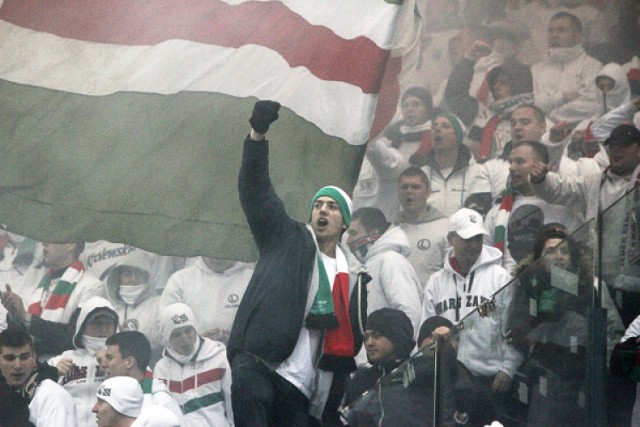 "Jesteśmy zawsze tam, gdzie Legia gra" - w myśl kibicowskiej ...