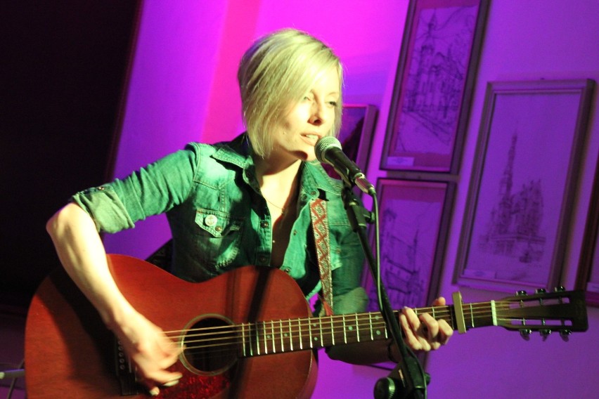 Christina Martin podczas koncertu w Krotoszynie