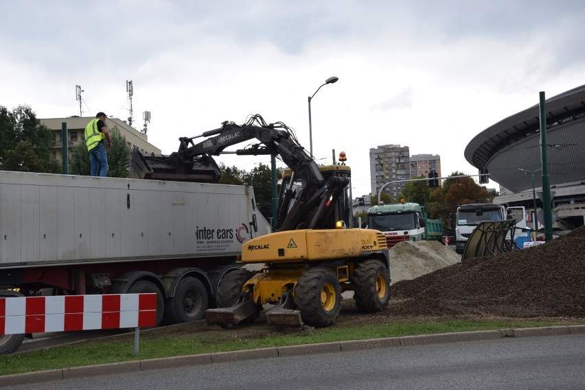 Remont torów tramwajowych przy Rondzie gen. Ziętka w...