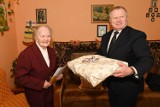 Piękny jubileusz! Barbara Kołodziej z Sandomierza świętowała setne urodziny. Dostała piękne kwiaty, życzenia i prezenty. Zobacz zdjęcia 