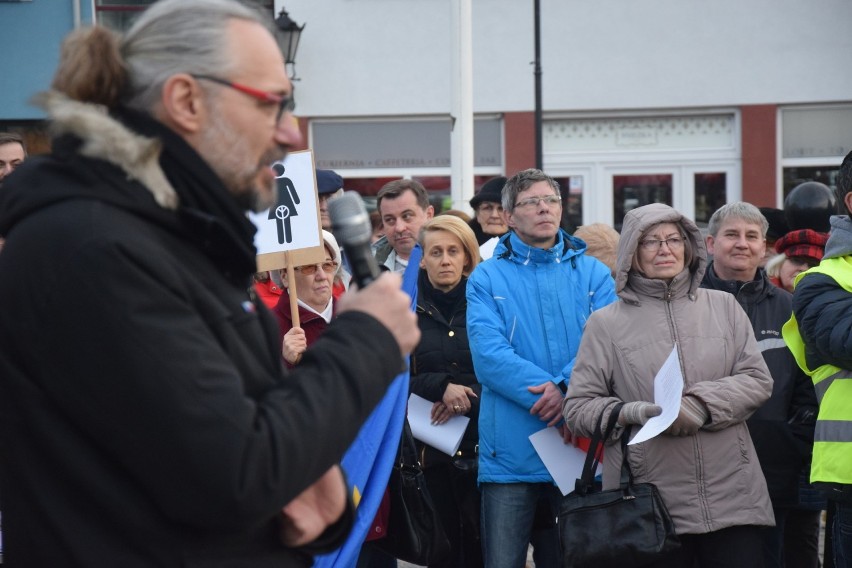 W Dzień Kobiet kobiety i popierający je mężczyźni...