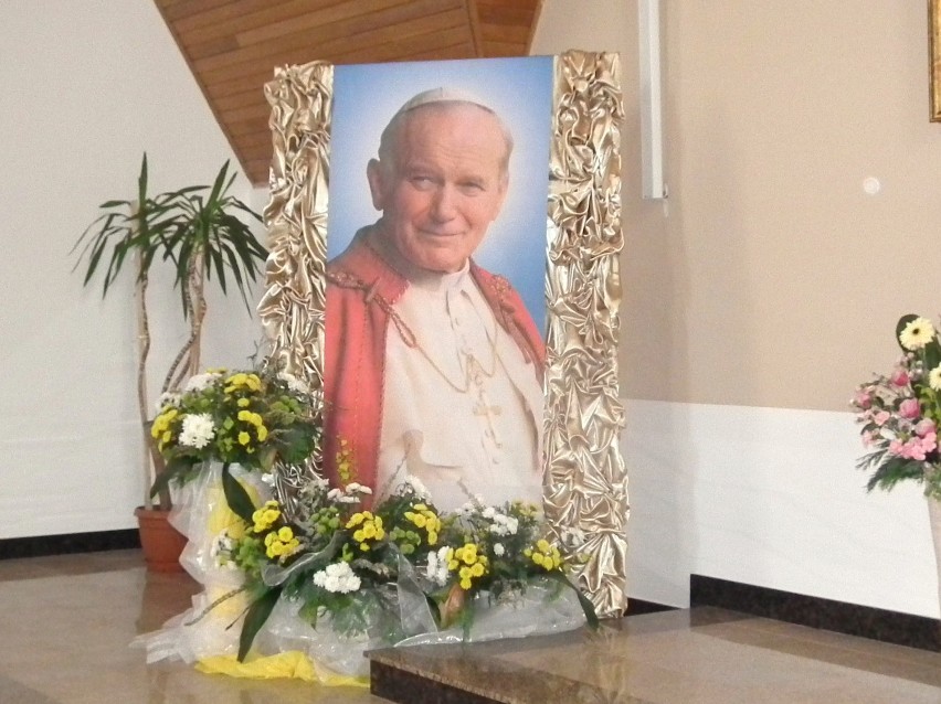 Kwiatonowice mają relikwie św. Jana Pawła II
