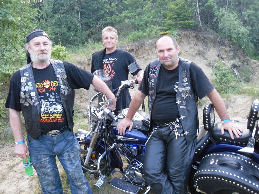 Zaręczyny na XII zlocie motocyklowym Płonące Party w Debrznie