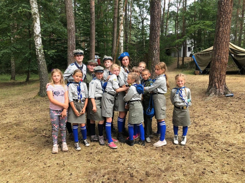 Wieluńscy harcerze na obozie w Załęczu