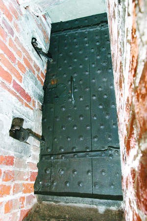 Już wiadomo, to najstarsze drzwi w Gdańsku. Nie udało nam się ich otworzyć. Zaryglowane na skoble i kłódki.
Fot. Grzegorz Mehring