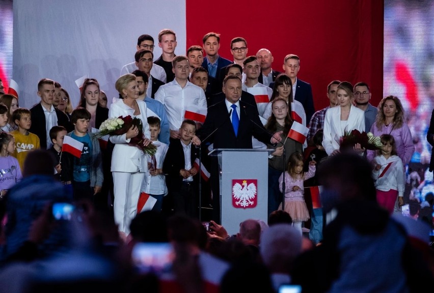 Oficjalne wyniki wyborów prezydenckich 2020. PKW: Wygrał Andrzej Duda, zdobył 51,03 proc. głosów. Rafał Trzaskowski otrzymał 48,97 proc.