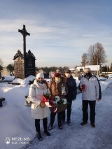 Miłośnicy Ziemi Zawierciańskiej oraz nauczyciele uczcili pamięć wybuchu Powstania Styczniowego