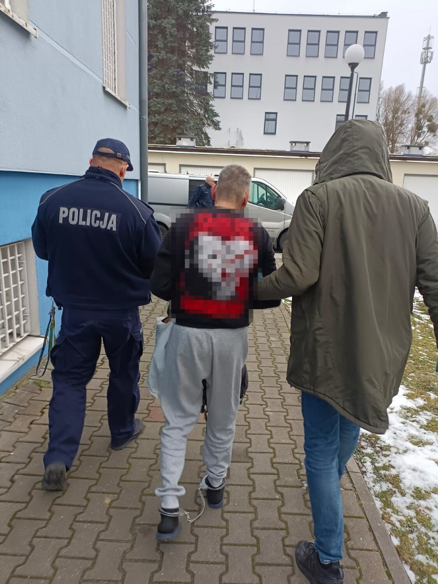 Poszukiwani w rękach policji z Brodnicy. Funkcjonariusze zatrzymali dwóch mężczyzn