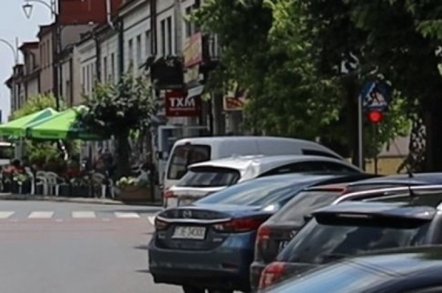 Czerwone światełka przy przejściach dla pieszych w Pińczowie mają zostać zastąpione pomarańczowymi.