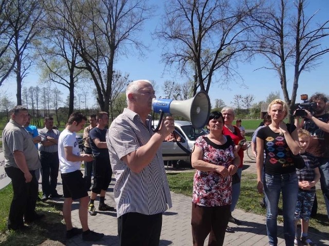 Protest na K12 w Brzeziu