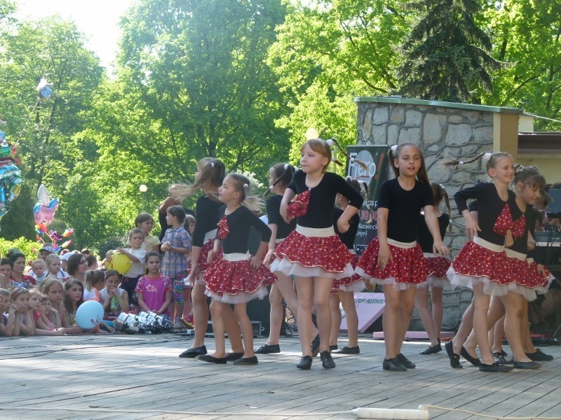 Piknik na muszli w Tomaszowie: Tomaszowianie zatańczyli zumbę [ZDJĘCIA]