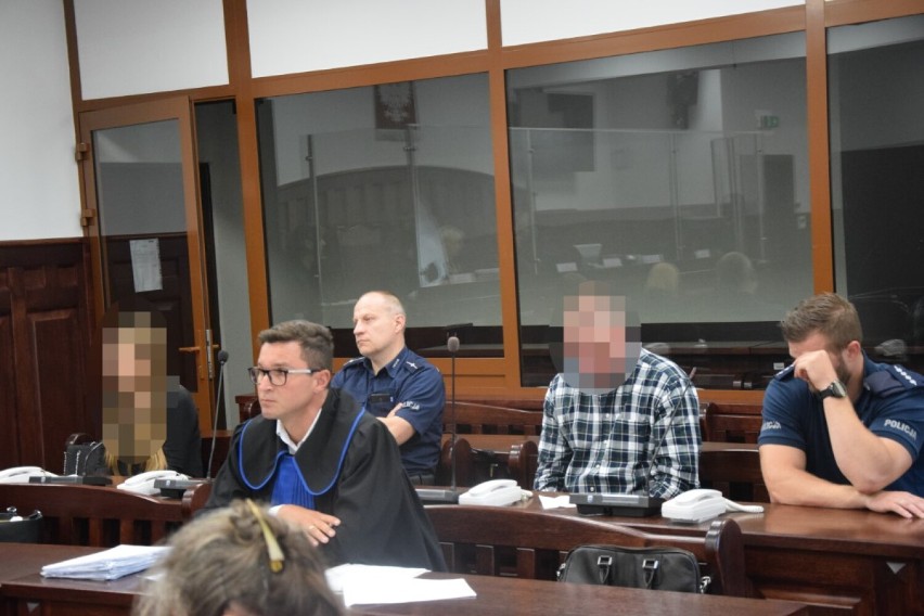 Prokurator żąda 25 lat więzienia dla Daniela P. za usiłowanie zabójstwa dziecka w Siemirowicach i 3 lat dla matki za brak reakcji 