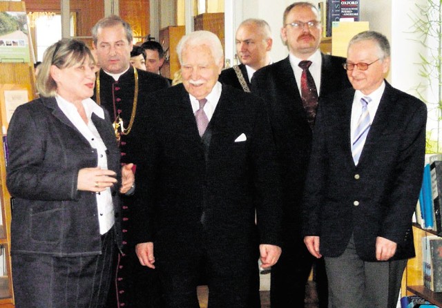 Ryszard Kaczorowski (w środku) podczas ubiegłorocznej wizyty w Skierniewicach