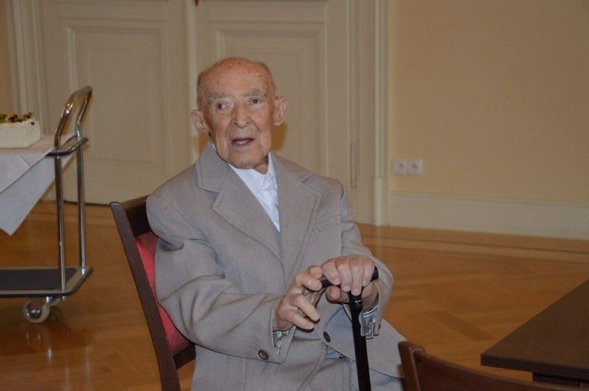 Pan Piotr Gubernator z Żagania skończył 99 lat (zdjęcie z...