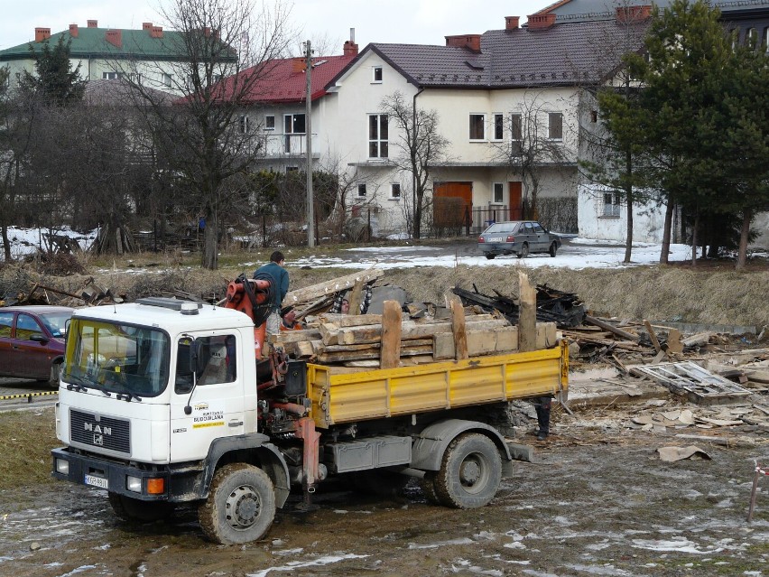 Gorlice 2011, wyburzanie pustostanów nad Stróżowianką