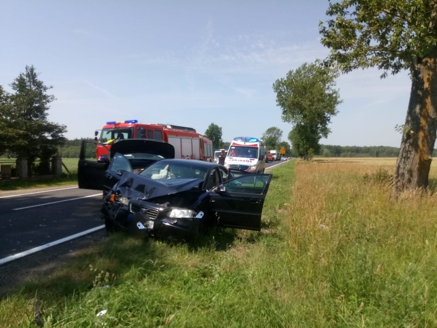 Zderzenie samochodów w Słowinie. Jedna osoba ranna