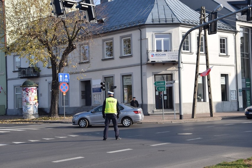 Długi weekend na drogach powiatu zduńskowolskiego: dwa wypadki i pijani kierowcy