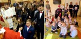 Bierzmowanie w Brzyskach. Biskup Białogłowski odwiedził też lokalne szkoły