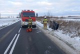 Wypadek na trasie Srebrna Góra-Turza! Auto wpadło do rowu! Zadysponowano dwie jednostki strażackie!