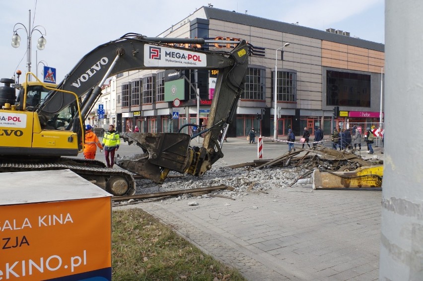 Budowa nowej linii tramwajowej w Częstochowie

Zobacz...
