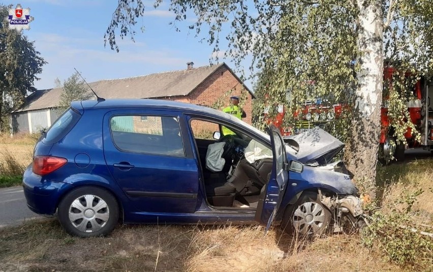 Powiat rycki. Straciła panowanie nad pojazdem i dachowała w sadzie