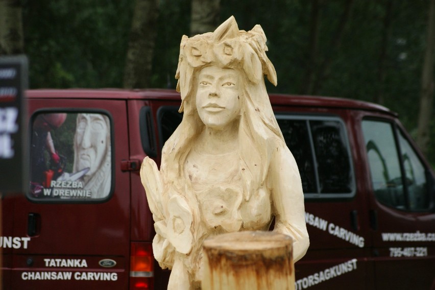 Międzynarodowe Mistrzostwa Polski Wood Carving Championship w Łojewie [zdjęcia]