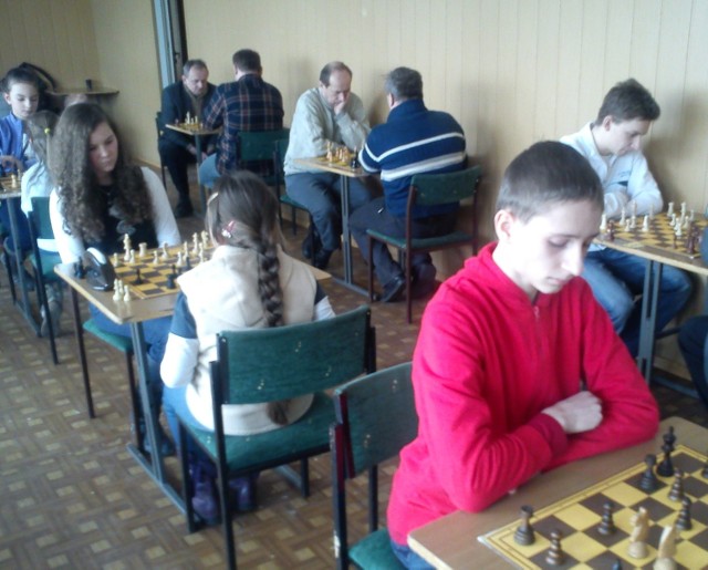 20 zawodników w różnym wieku wzięło udział w noworocznym turnieju szachowym w Radzionkowie