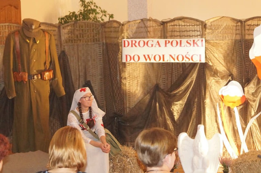 Niepodległościowa akademia w Zespole Placówek Specjalnych w Oleśnicy (ZDJĘCIA) 