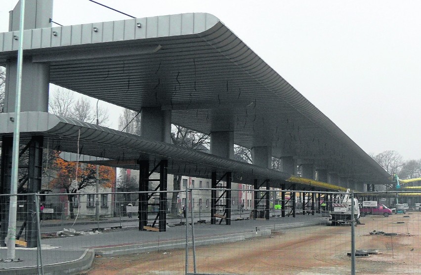 Budowa dworca autobusowego w Tarnowskich Górach. Już bliżej finału [ZDJĘCIA]