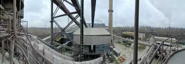 W wapnialni dąbrowskiego oddziału ArcelorMittal Poland rozpoczęła się modernizacja drugiego z trzech pieców Maerza. Emisje pyłowe zmniejszą się nawet pięciokrotnie

Zobacz kolejne zdjęcia/plansze. Przesuwaj zdjęcia w prawo naciśnij strzałkę lub przycisk NASTĘPNE

