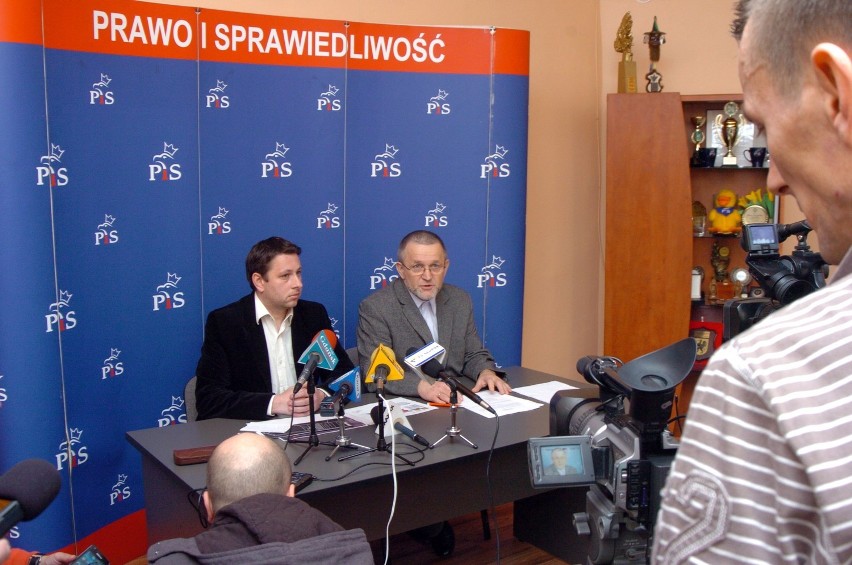 Prawo i Sprawiedliwość w Słupsku: Konferencja członków słupskiego PiS-u [FOTO+FILMY]