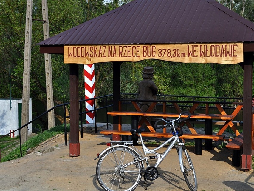 Włodawa. Postawili altanę, ławki, stojaki na rowery i...