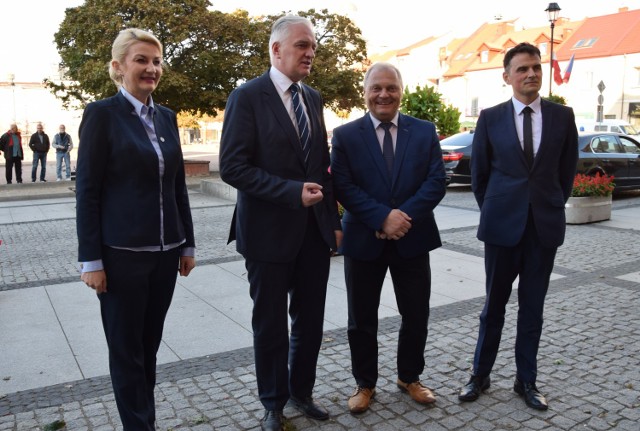 Wicepremier Jarosław Gowin odwiedził Łomżę i udzielił poparcia kandydatce PiS na prezydenta Łomży Agnieszce Muzyk