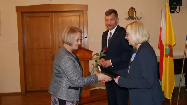 Dzień Edukacji Narodowej: Burmistrz Jarocina nagrodził nauczycieli